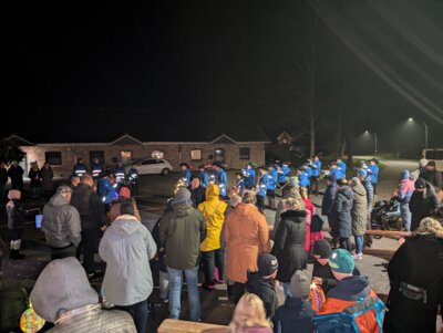 Umzug in Sprakeb&uuml;ll  (Bild vergr&ouml;&szlig;ern)
