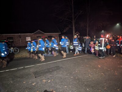 Umzug in Sprakeb&uuml;ll  (Bild vergr&ouml;&szlig;ern)