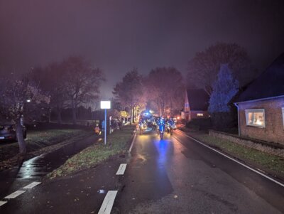 Umzug in Achtrup  (Bild vergr&ouml;&szlig;ern)