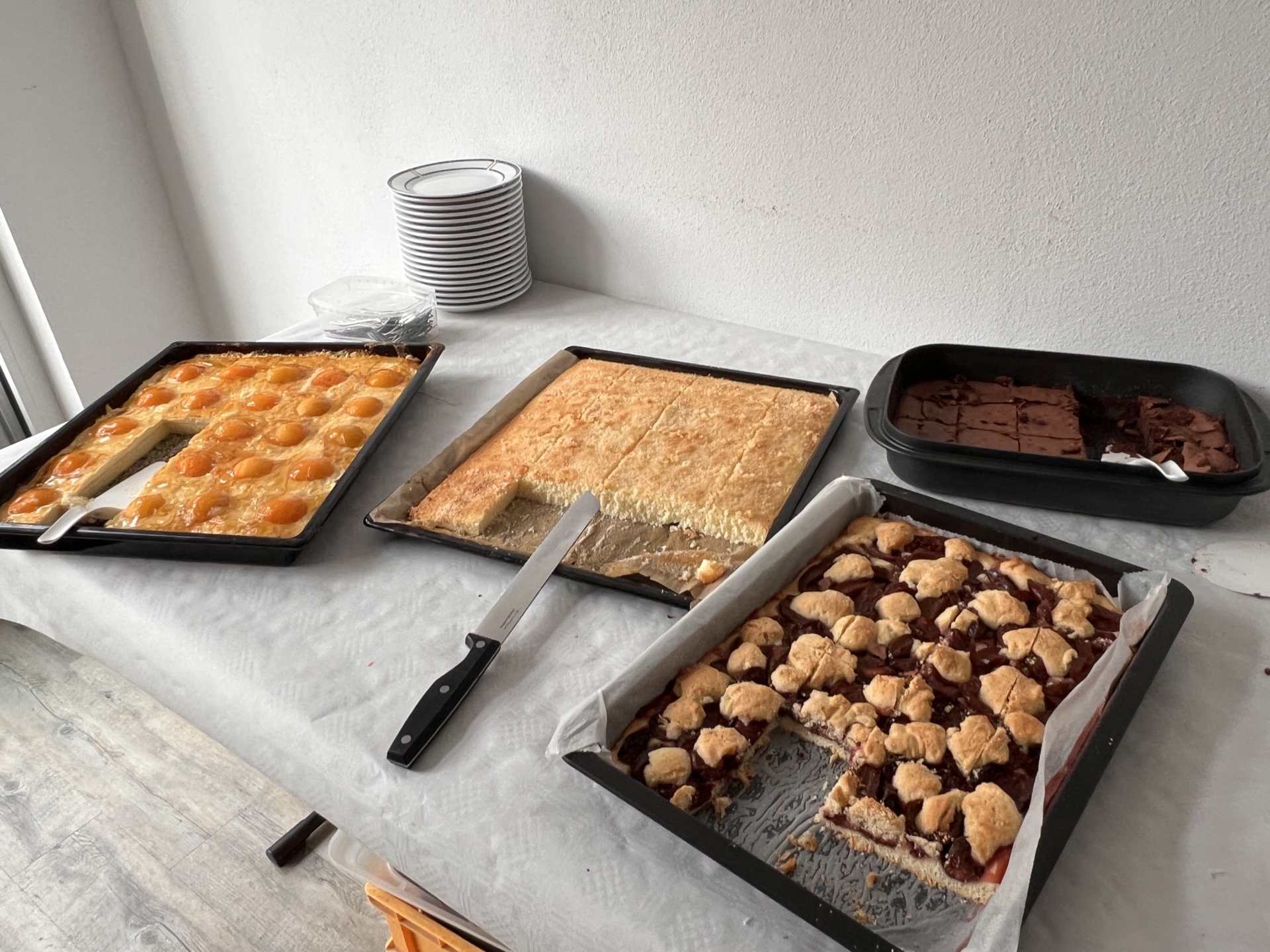 Bild: Lecker - der selbstgebackene - Danke an die Frauen