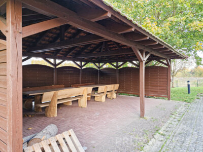 Die Grillecke der Feuerwehr Pritzwalk wurde mit Licht und Lausprechern erg&auml;nzt.  (Bild vergr&ouml;&szlig;ern)