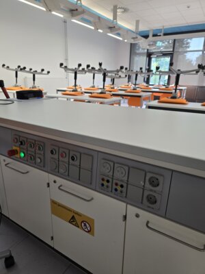 Biologieraum 2  (Bild vergr&ouml;&szlig;ern)