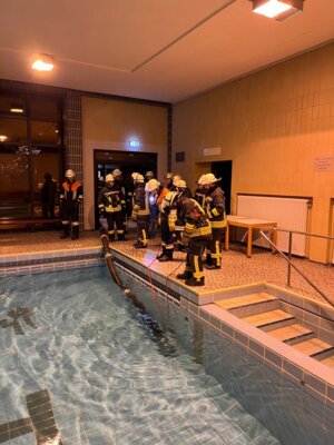 Foto des Albums: Übung Schwimmbad