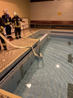 Foto des Albums: Übung Schwimmbad