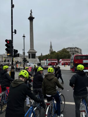 Foto des Albums: Vor dem Abitur nach London: Englisch-Leistungskurs erkundet britische Hauptstadt (30.10.2024)