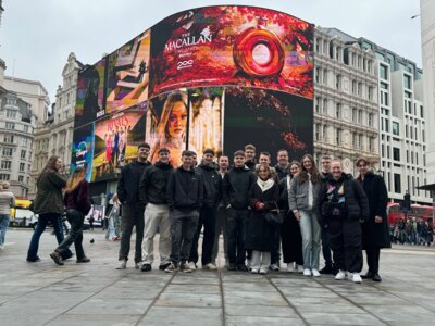 Fotoalbum Vor dem Abitur nach London: Englisch-Leistungskurs erkundet britische Hauptstadt