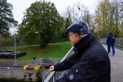 Blick auf die Leineabstiegsschleuse  (Bild vergr&ouml;&szlig;ern)
