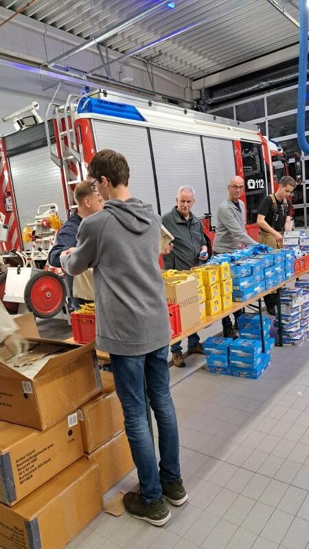 Bild: Tüten packen am Donnerstag