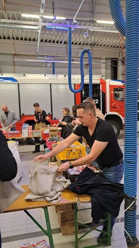 Bild: Tüten packen am Donnerstag