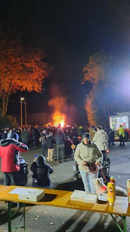 Bild: Martinszug in Karken am Freitag
