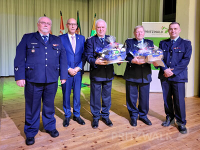 Foto des Albums: Verleihung der Medaillen für Treue Dienste 2024