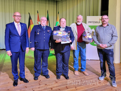 Foto des Albums: Verleihung der Medaillen für Treue Dienste 2024