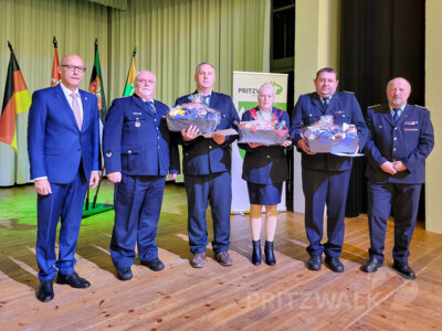 Foto des Albums: Verleihung der Medaillen für Treue Dienste 2024