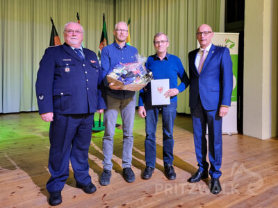 Foto des Albums: Verleihung der Medaillen für Treue Dienste 2024