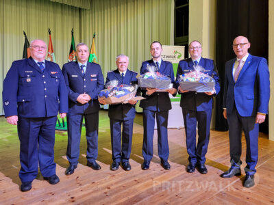 Foto des Albums: Verleihung der Medaillen für Treue Dienste 2024