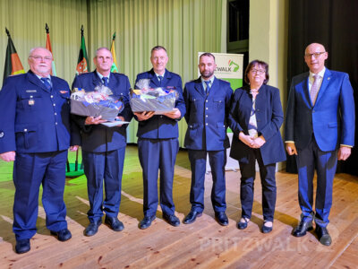 Foto des Albums: Verleihung der Medaillen für Treue Dienste 2024