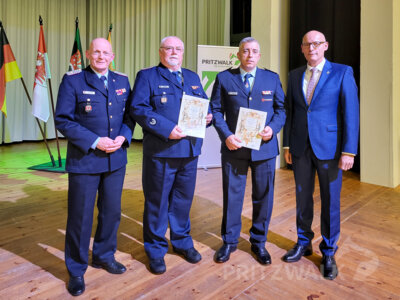 Foto des Albums: Verleihung der Medaillen für Treue Dienste 2024