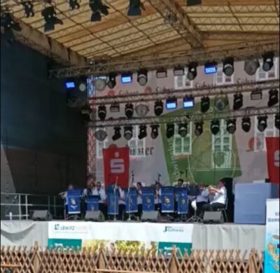 Ludwigslust - Stadtfest  (Bild vergr&ouml;&szlig;ern)
