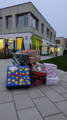 Foto des Albums: Päckchenhelden - Geschenke mit Herz