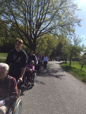 Foto des Albums: Rollstuhlaktion im AWO Pflegewohnheim in Rödern SJ 22/23