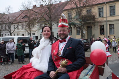 Fotoalbum Sturm auf das Kremmener Rathaus - KCK e.v. holt sich den Schlüssel