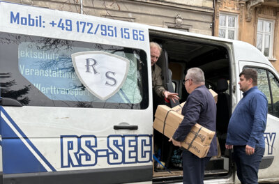 Foto des Albums: Thomas Ruf hilft, wo er kann