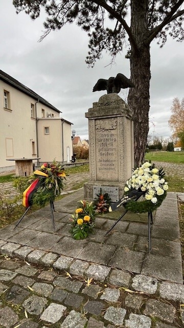 Bild: Denkmal in Waltersdorf