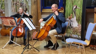 Foto des Albums: Ungewöhnlicher Auftrittsort für Cello- und Blockflötenensemble