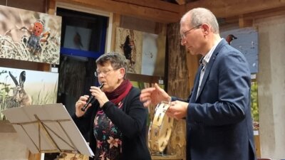 Foto des Albums: Ungewöhnlicher Auftrittsort für Cello- und Blockflötenensemble