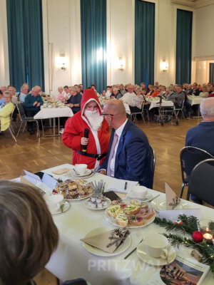 Foto des Albums: Seniorenweihnachtsfeiern waren hervorragend besucht (Dienstag, 26.11.)