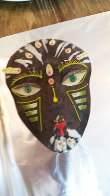 Bild: Azubi´s kreieren Masken aus Naturstoffen