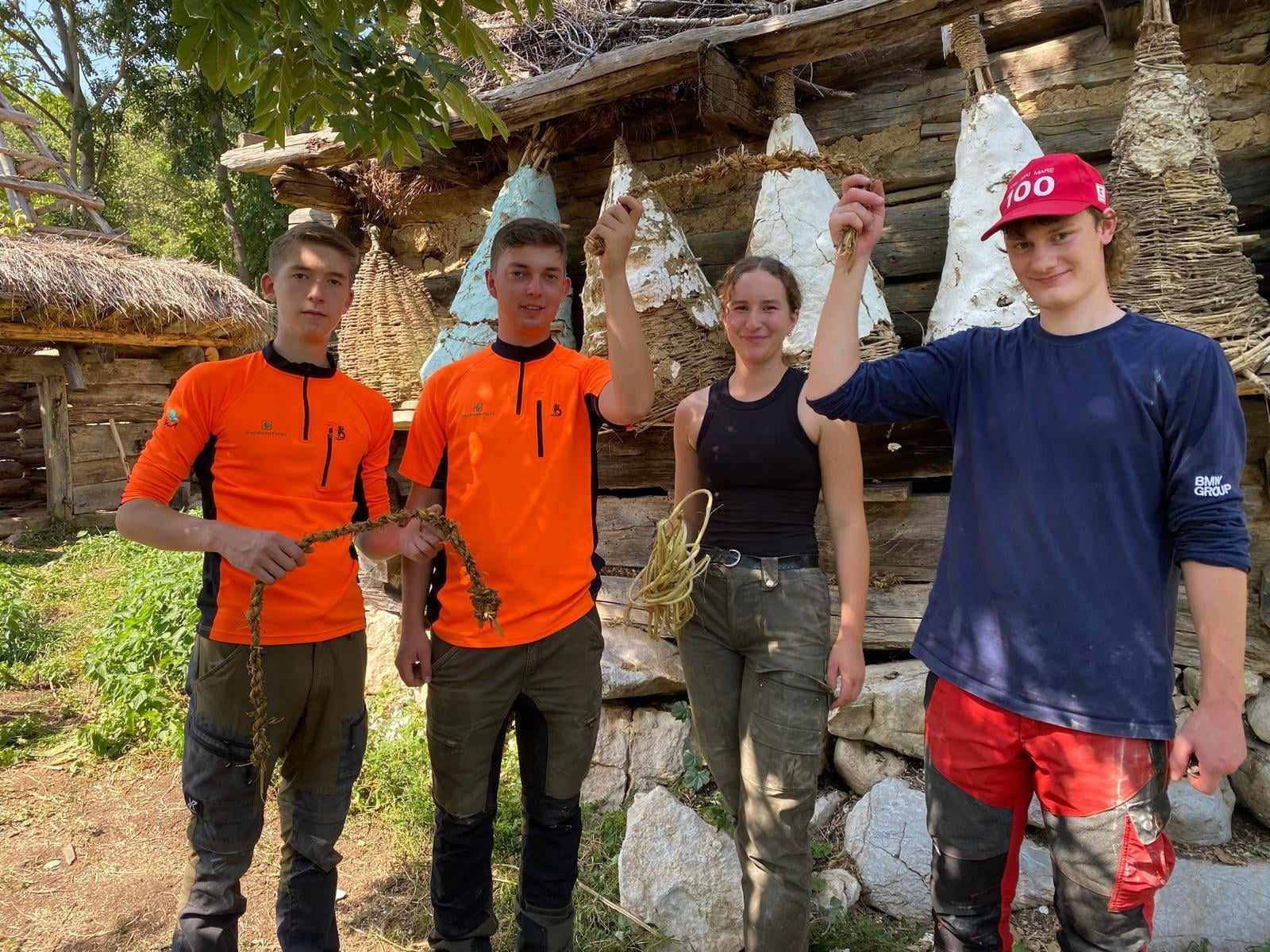 Bild: Azubi in Rimet auf dem Viktoriahof