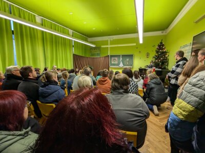 Weihnachtsprogramm Kl. 4b 