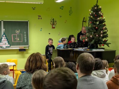 Weihnachtsprogramm Kl. 4b 