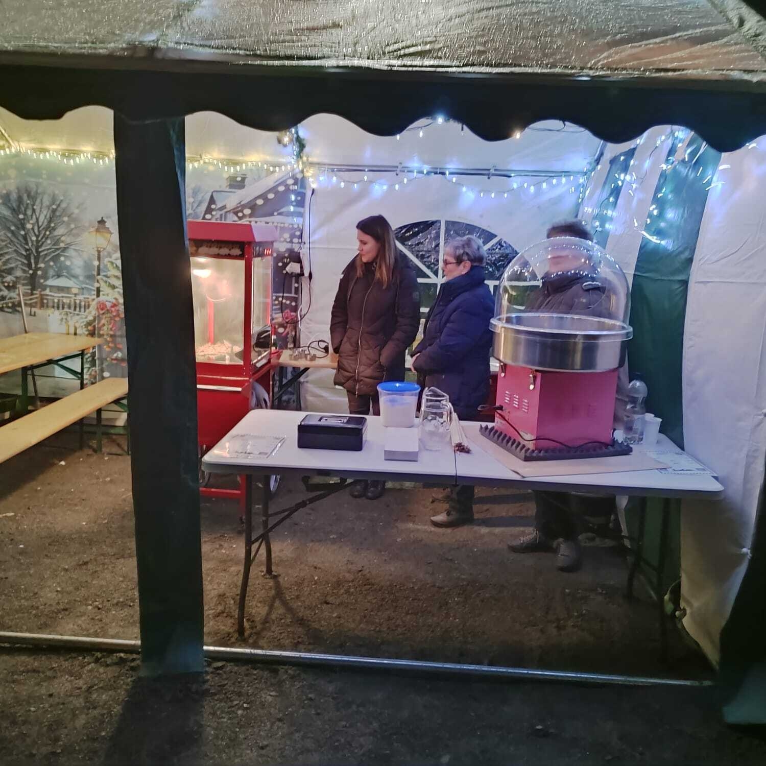 Bild : 7. Weihnachtsmarkt in Zentrum von Rieder