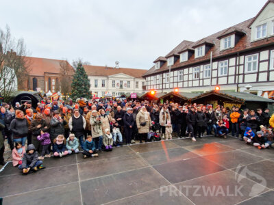 Foto des Albums: Eröffnung des Pritzwalker Weihnachtsmarktes (Teil 1)