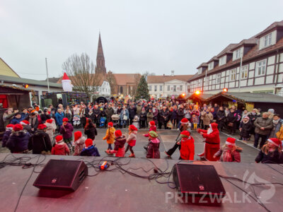 Foto des Albums: Impressionen vom Pritzwalker Weihnachtsmarkt (Teil 2)