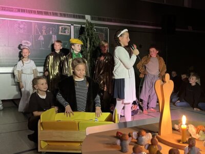 Foto des Albums: Weihnachtsfeier 2024 mit Programm und Basar