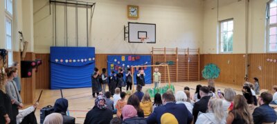 Foto des Albums: Einschulungsfeiern: Herzlich willkommen liebe Erstklässlerinnen und Erstklässler!