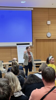 Bildungsveranstaltung am 16.10.2024 Thema: &bdquo;Kinderschutz in der Schule&ldquo; (&copy;Landkreis OSL)  (Bild vergr&ouml;&szlig;ern)