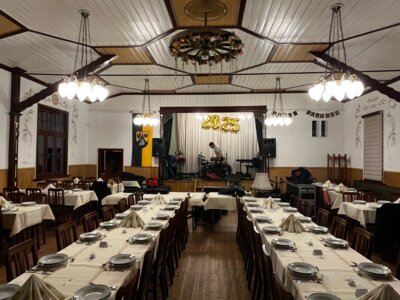 Silvesterabaned mit DInner & Live Musik 2024  (Bild vergr&ouml;&szlig;ern)