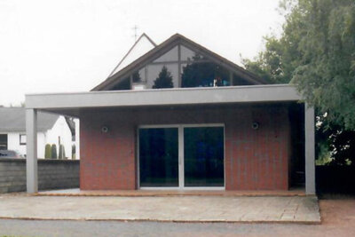 2003 07 22 Friedhofskapelle  (Bild vergr&ouml;&szlig;ern)