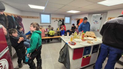 Foto des Albums: Christbaumsammelaktion