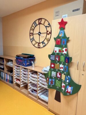 Foto des Albums: Weihnachtsbasar - Tag der offenen Tür