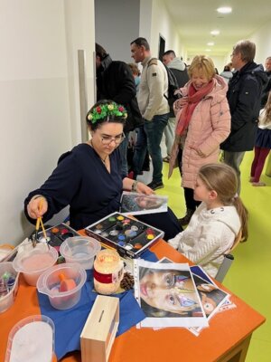 Foto des Albums: Weihnachtsbasar - Tag der offenen Tür