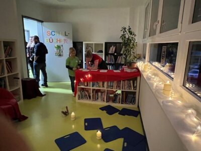 Foto des Albums: Weihnachtsbasar - Tag der offenen Tür