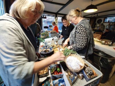 Foto des Albums: Rosen-Frauen basteln in Perleberg (17.11.2024)