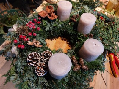 Foto des Albums: Rosen-Frauen basteln in Perleberg (17.11.2024)