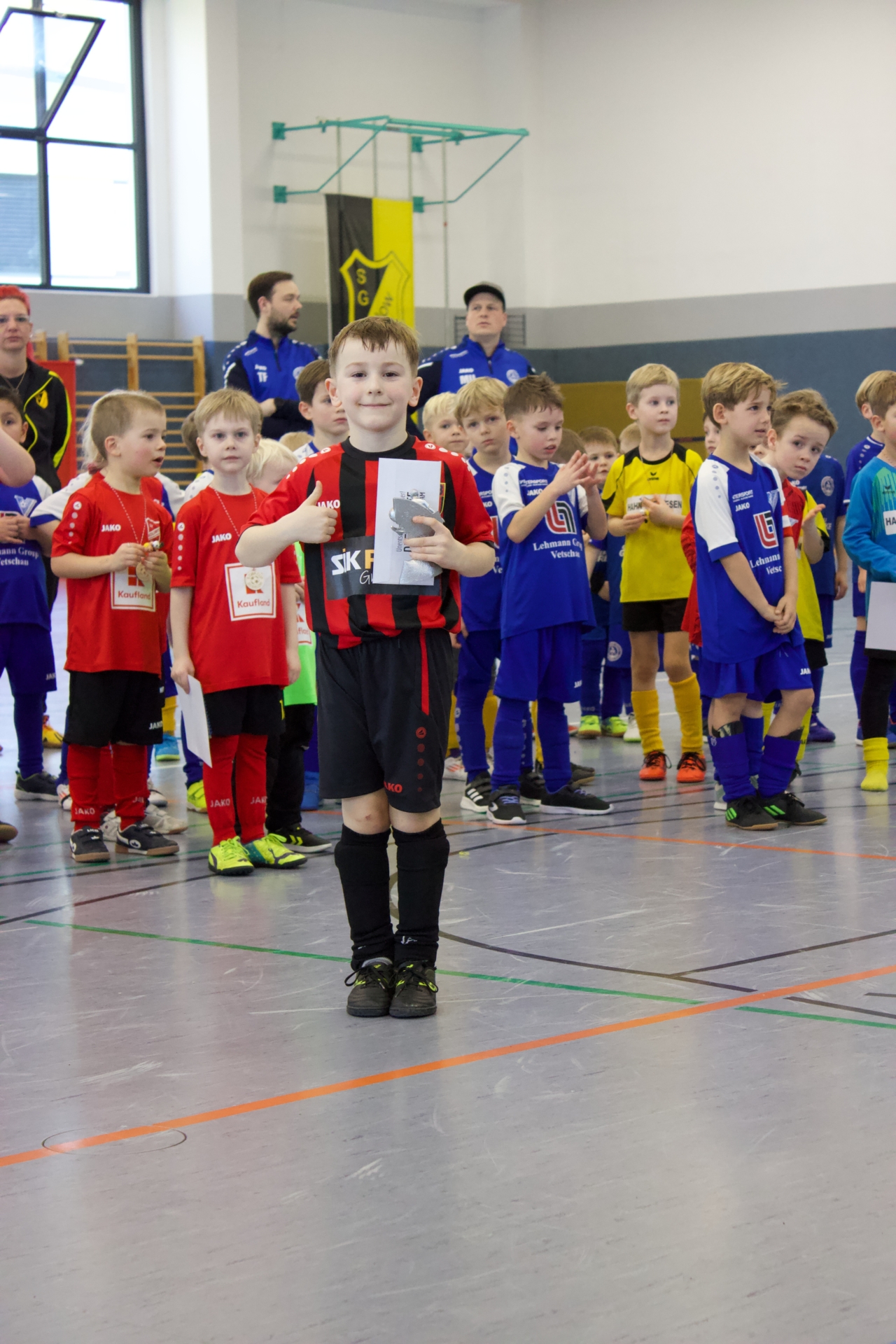 Bild: Bester Spieler des Turniers wurde unser Julius K.