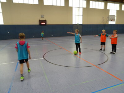 Klasse 2a & b  (Bild vergr&ouml;&szlig;ern)
